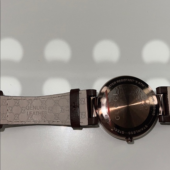 Gucci watch - Picture 2 of 3